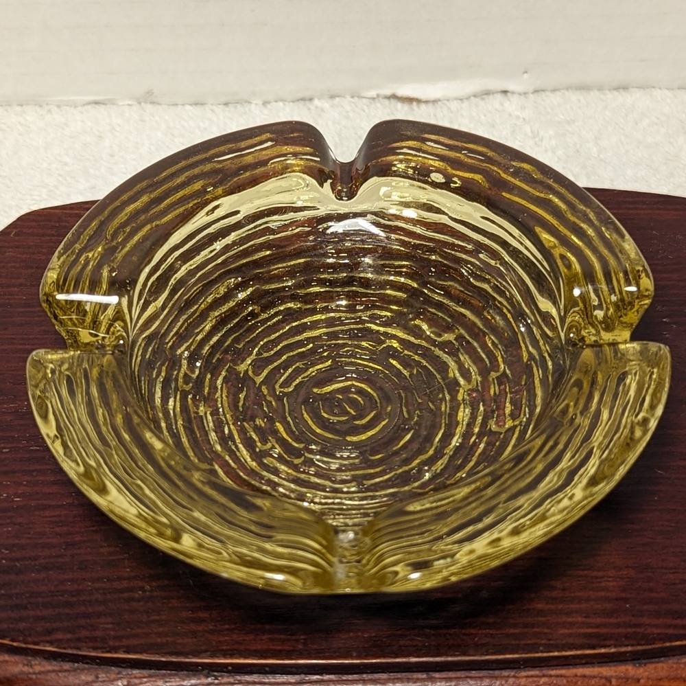 Vintage Amber Honey Serento 4 1/4" Anchor Hocking Ashtray.  No Chips Or Cracks.